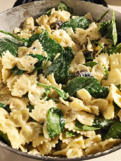 A picture of Goat Cheese, Mushroom, & Spinach Pasta.
