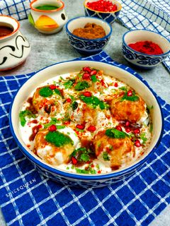 દહીંવડા (Dahiwada recipe in Gujarati) રેસીપી મુખ્ય ફોટો