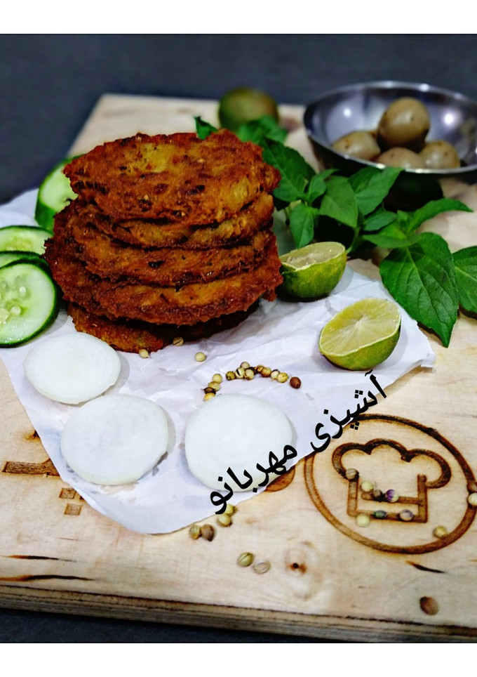 عکسی از دستور کوکو سیب زمینی خام با تخم گشنیز