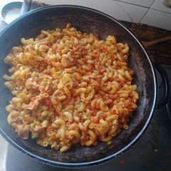 A picture of Chicken vegetable macaroni.