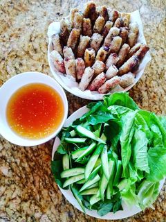 A picture of Southern Vietnamese Fried Spring Rolls.