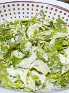 A picture of Tofuu green salad.