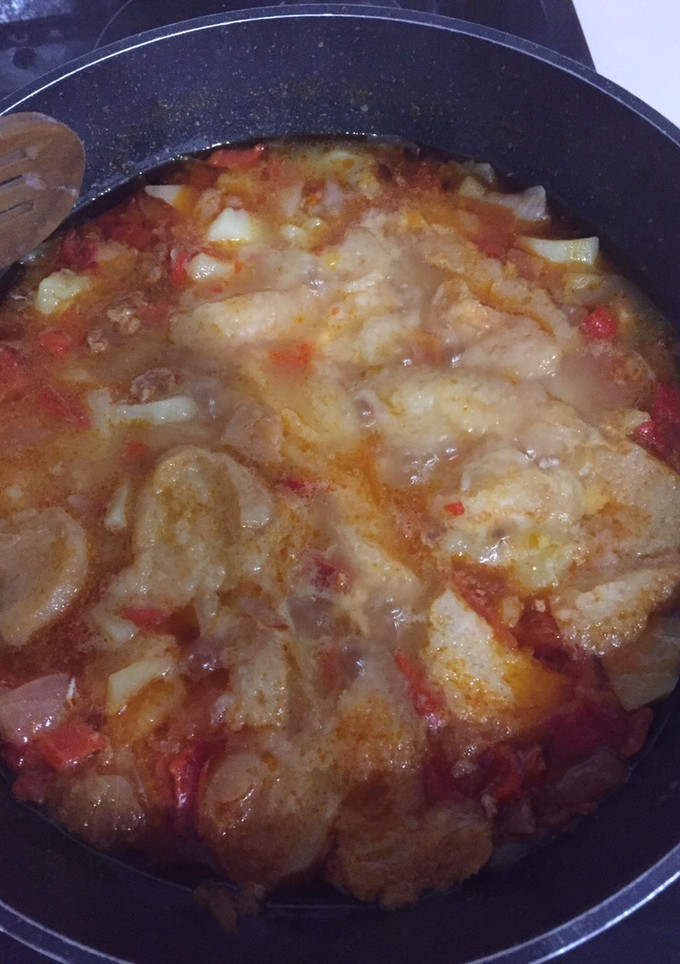 Una foto de Sopa de patatas chorizo y pan