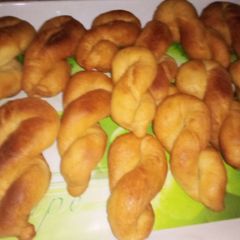 A picture of Twisted Korean Donuts (Kkwabaeggi).