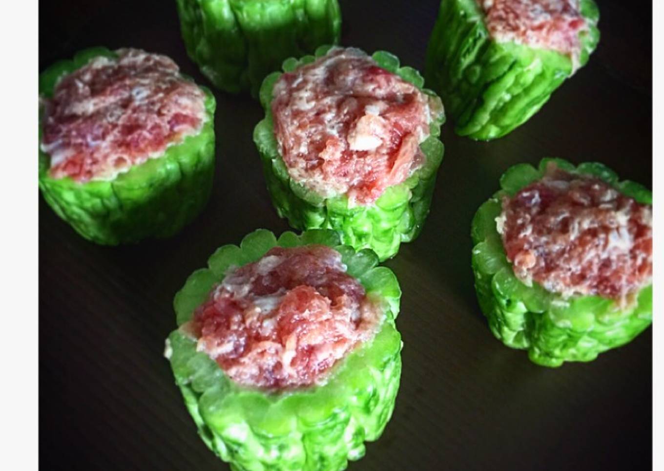 Pare kukus isi daging (babi)