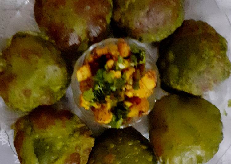 Steps to Make Favorite Spinach poori or palak poori from the state of Madhya Pradesh