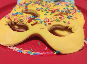 Foto di Mascherine di carnevale con pasta di zucchero