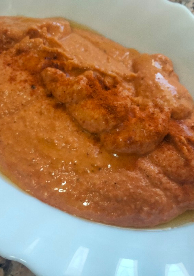 Una foto de Muhammara O paté de pimientos fácil