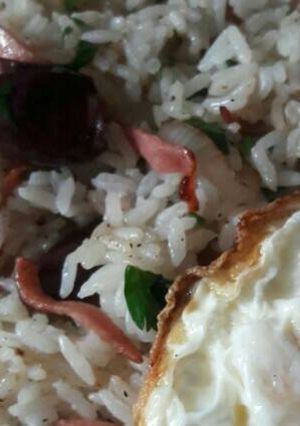 Una foto de Arroz improvisado