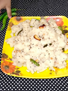 दही उपमा (dahi upma recipe in Hindi) रेसिपी मुख्य फोटो