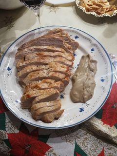 Una foto de Pechuga de pavo al horno con crema de verduras