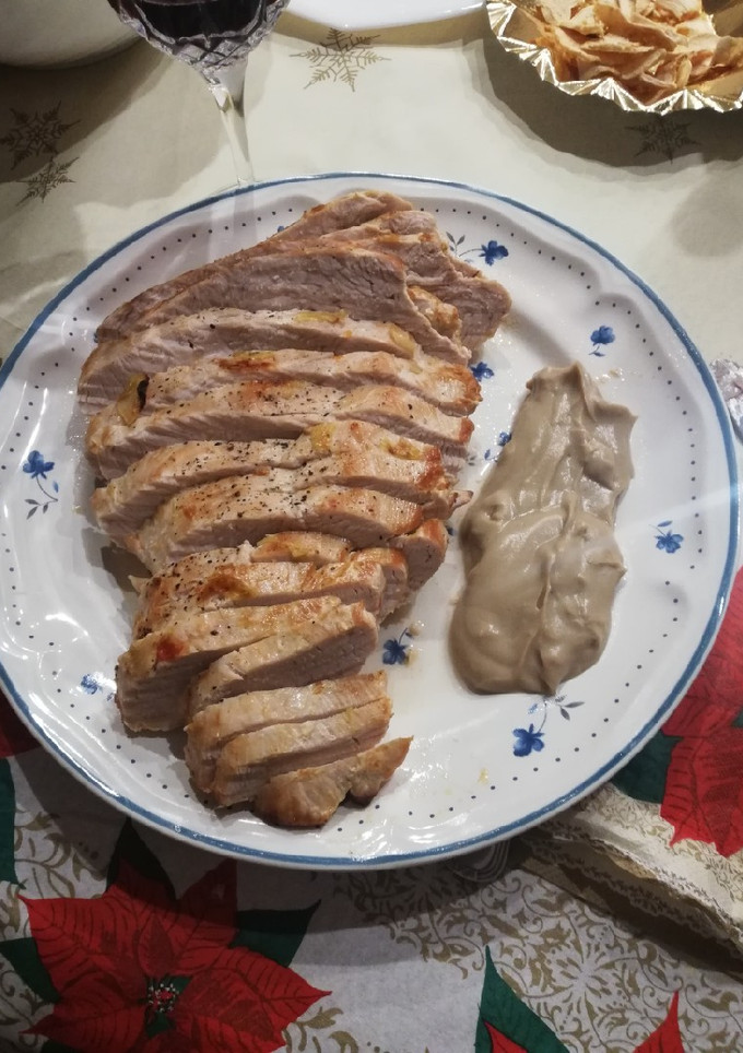 Una foto de Pechuga de pavo al horno con crema de verduras