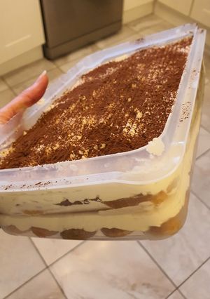Φωτογραφία της συνταγής Τιραμισού με ανθότυρο και μαυροδάφνη - χωρίς αυγά Τέλειο Εύκολο