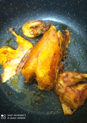 عکسی از دستور مرغ کامل سرخ شده