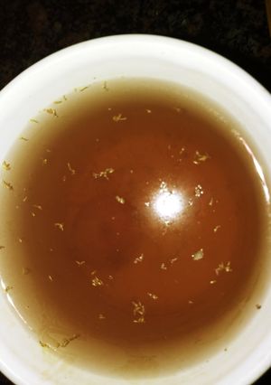 Una foto de Infusión de hierbas y fresa. Gourmet🌹