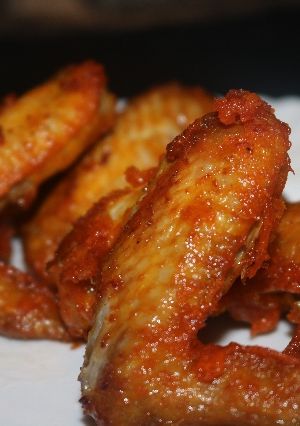 A picture of Baroskitchen tasty chicken wings.