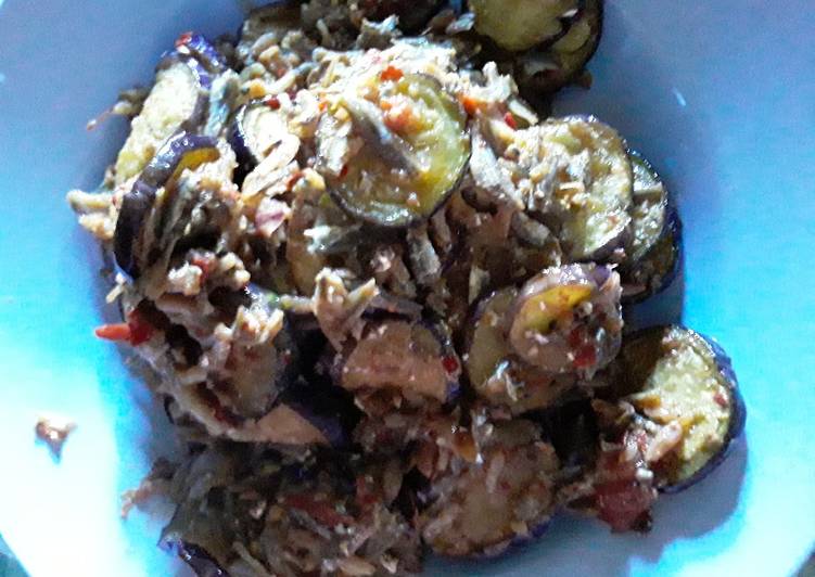 Terong Ungu Ikan Kecil