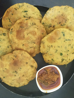 मेथी की पूरी (Methi ki puri recipe in Hindi) रेसिपी मुख्य फोटो