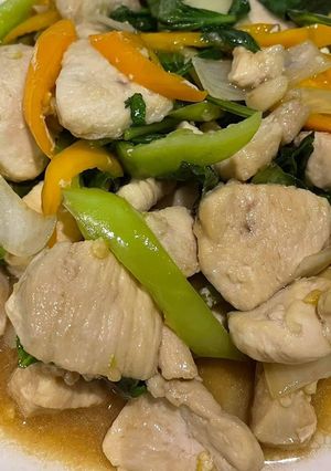 รูปของ อกไก่ผัดพริกสด