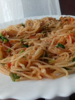 A picture of Tomato Garlic Spaghetti.