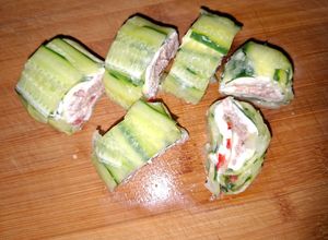 O poză a rețetei Sushi de castravete cu cremă de brânză și ton 🥒🥢.