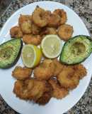 Langostinos apanados con coco, y otros con panko