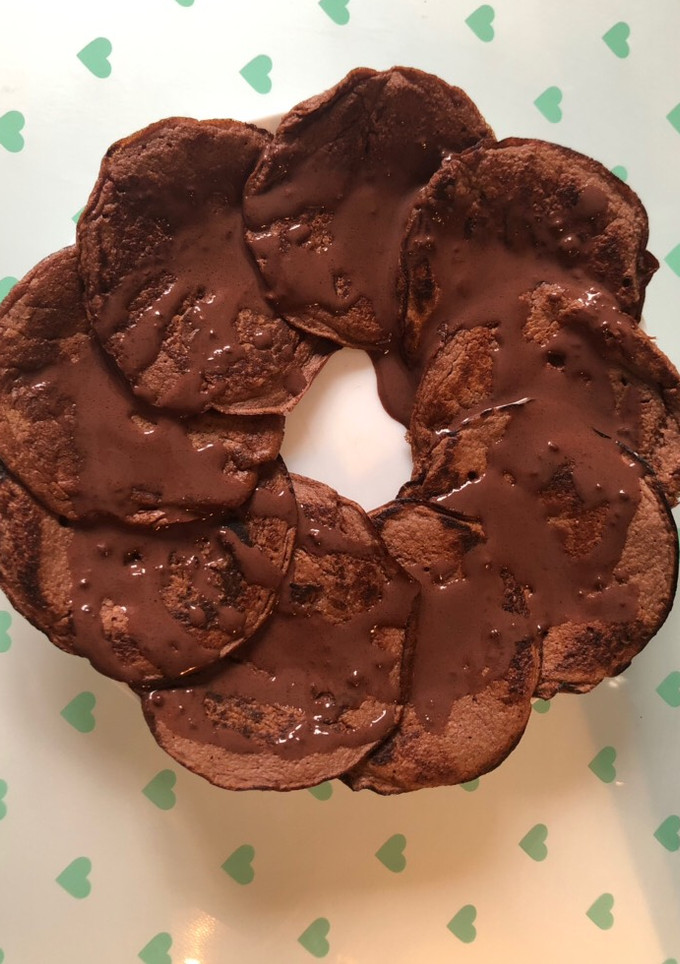 Una foto de Tortitas de plátano y cacao