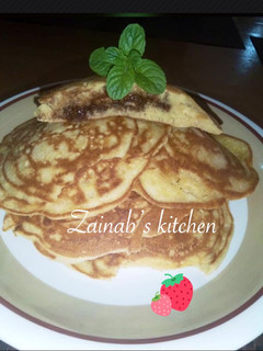 A picture of Nutella stuffed pan cake🥞.