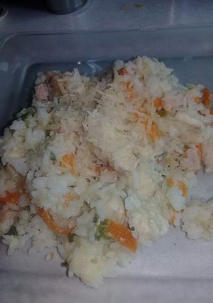 Una foto de Arroz con suprema y verduras a la crema