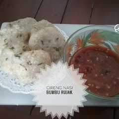รูปของ Cireng Nasi bumbu rujak QueenTa