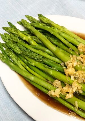 Hình của món Măng tây sốt dầu hào.