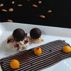 A picture of Dark Chocolate Sphere Bomb.