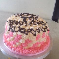 A picture of Buttercream cake.