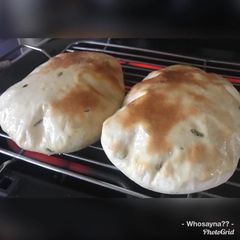 A picture of Whosayna’s Baked Naans.