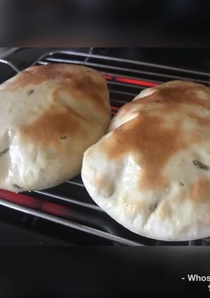 A picture of Whosayna’s Baked Naans.