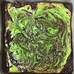 A picture of Mint chocolate brownies.