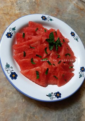 Une photo de Carpaccio pastèque basilic 🍉 🌱