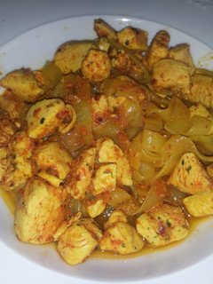 Una foto de "Pasta" de Konjac con pollo (mucha fibra y pocas calorías)