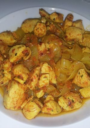 Una foto de "Pasta" de Konjac con pollo (mucha fibra y pocas calorías)