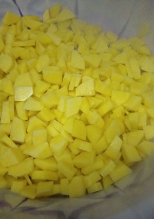 A picture of Potato wedges.