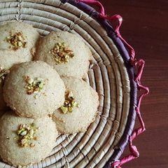 A picture of Nan Khatai.