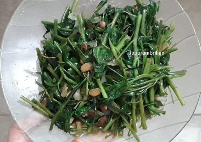 Bagaimana Membuat Cah kangkung tauco 2bahan enak, Lezat Sekali