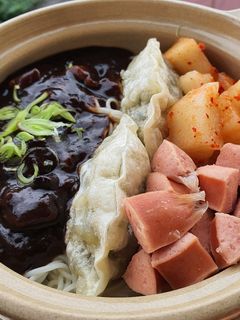 Hình của món Mì sốt tương đen.