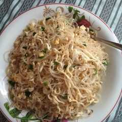 A picture of Bihun+mie telur (simple wangi).