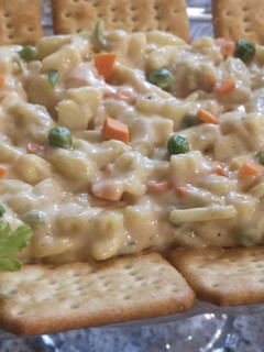 A picture of Pizza hut salad.