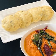 A picture of Oats idli.