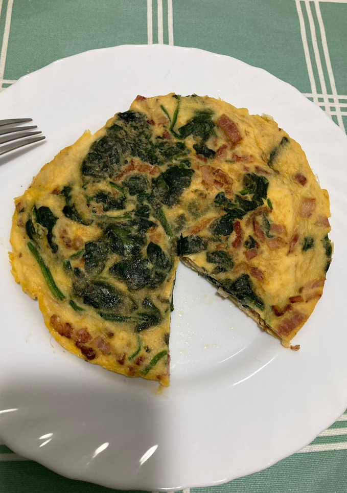 Una foto de Tortilla de espinacas y bacon