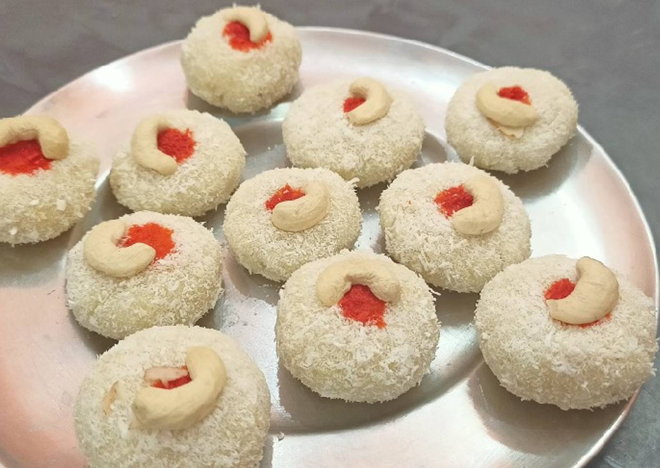 Coconut peda