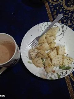 सूजी की फ्राई इडली (sooji ki fry idli recipe in Hindi) रेसिपी मुख्य फोटो