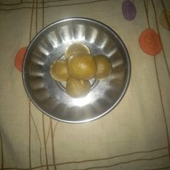 A picture of Wheat flour laddu.